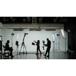 Por meio da Lei Paulo Gustavo, Sistema Fiep, Governo do Estado e Prefeituras lançam cursos gratuitos para o setor audiovisual